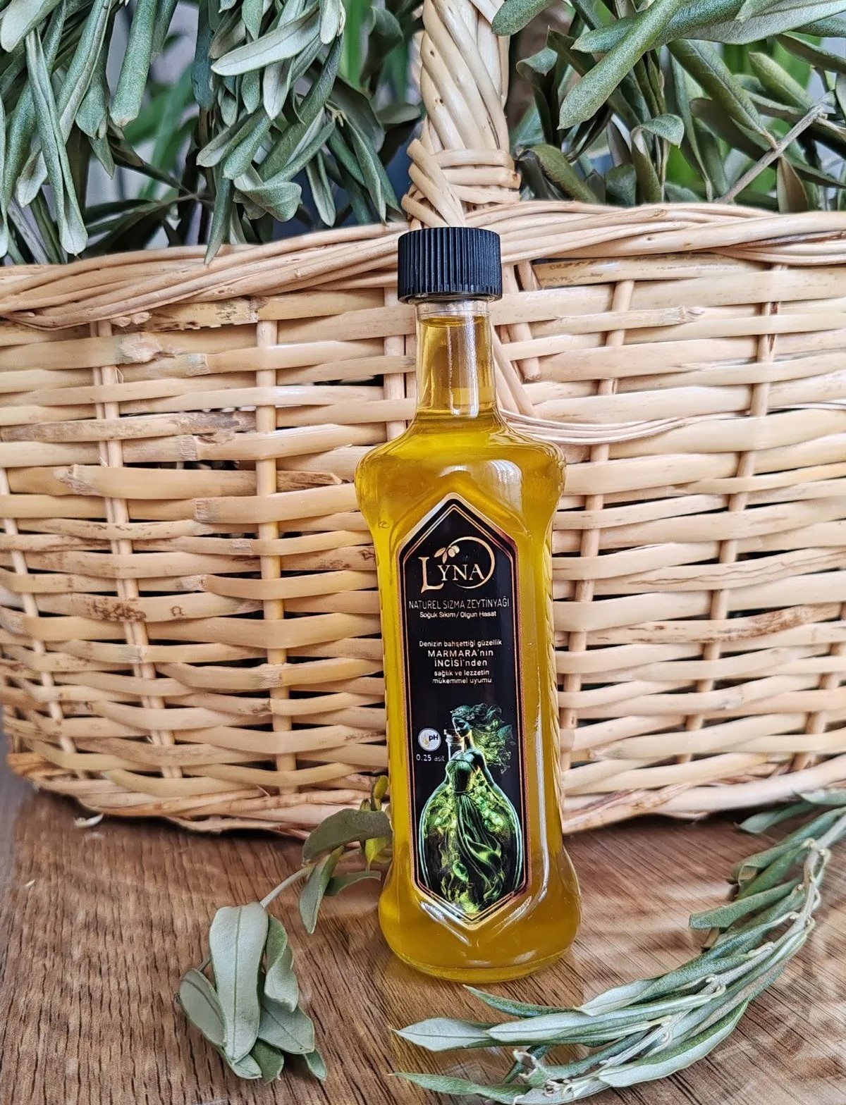 Set 1-4'lü Set (KOLONYA-MUM-SABUN-ZEYTİNYAĞI)-->[100 ml Kolonya Ve 100 ml Zeytinyağı İle]