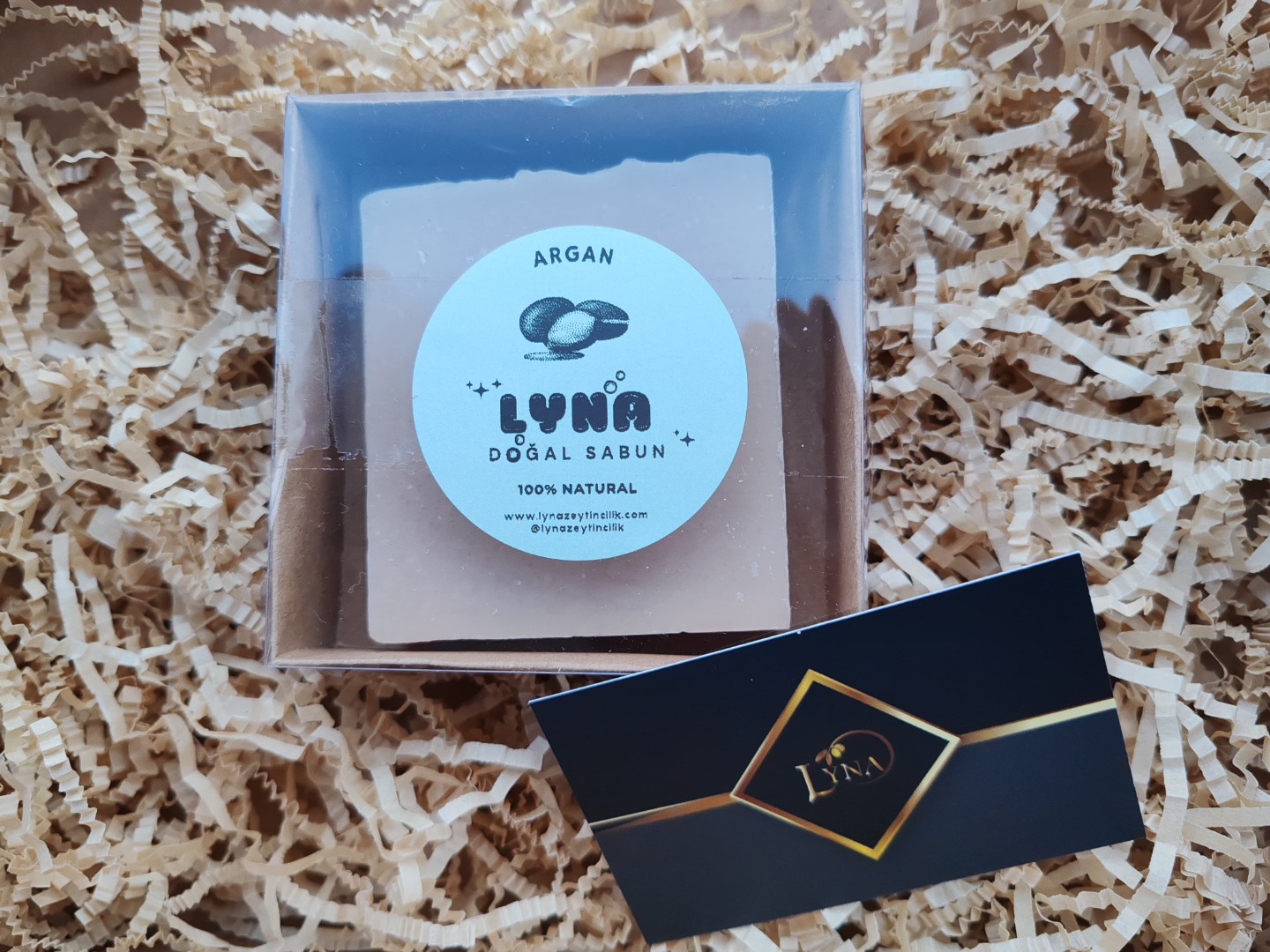 LYNA Argan Katı Sabunu  SAÇ-CİLT YENİLEYİCİ  90-100 gr